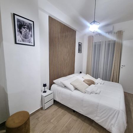 Niluna Napels Buitenkant foto