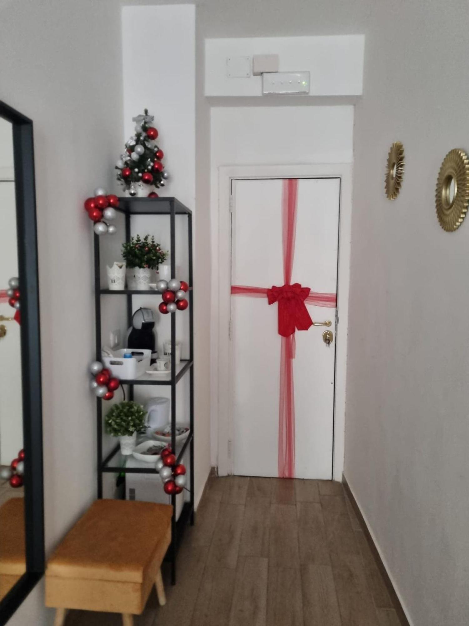 Niluna Napels Buitenkant foto