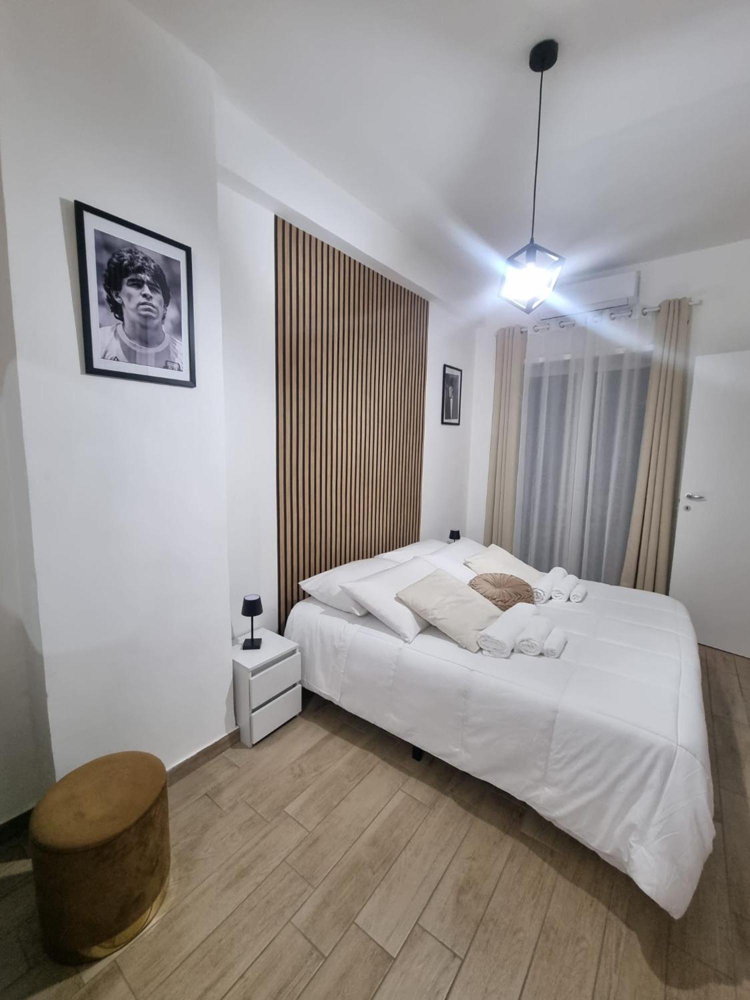 Niluna Napels Buitenkant foto