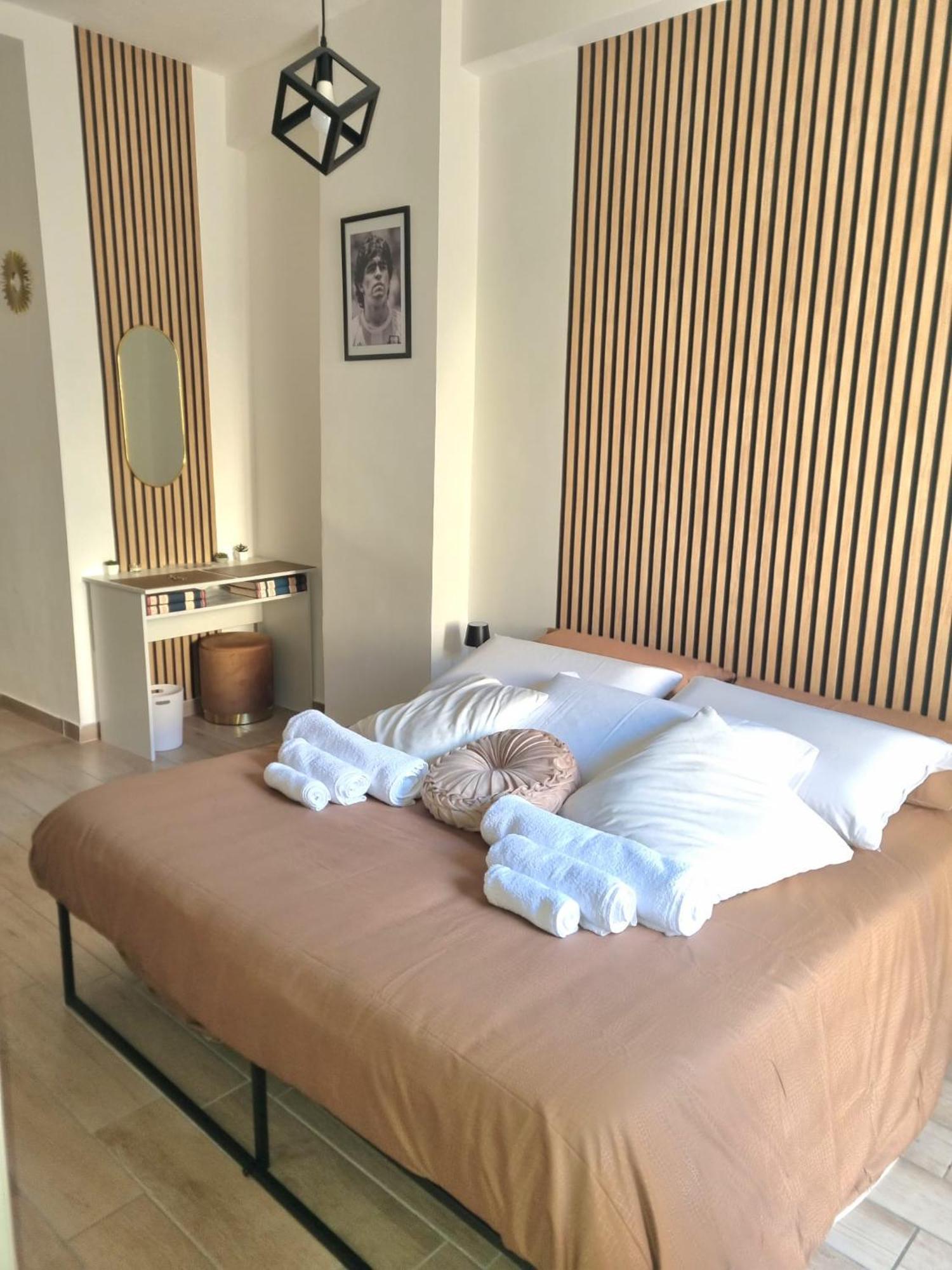 Niluna Napels Buitenkant foto