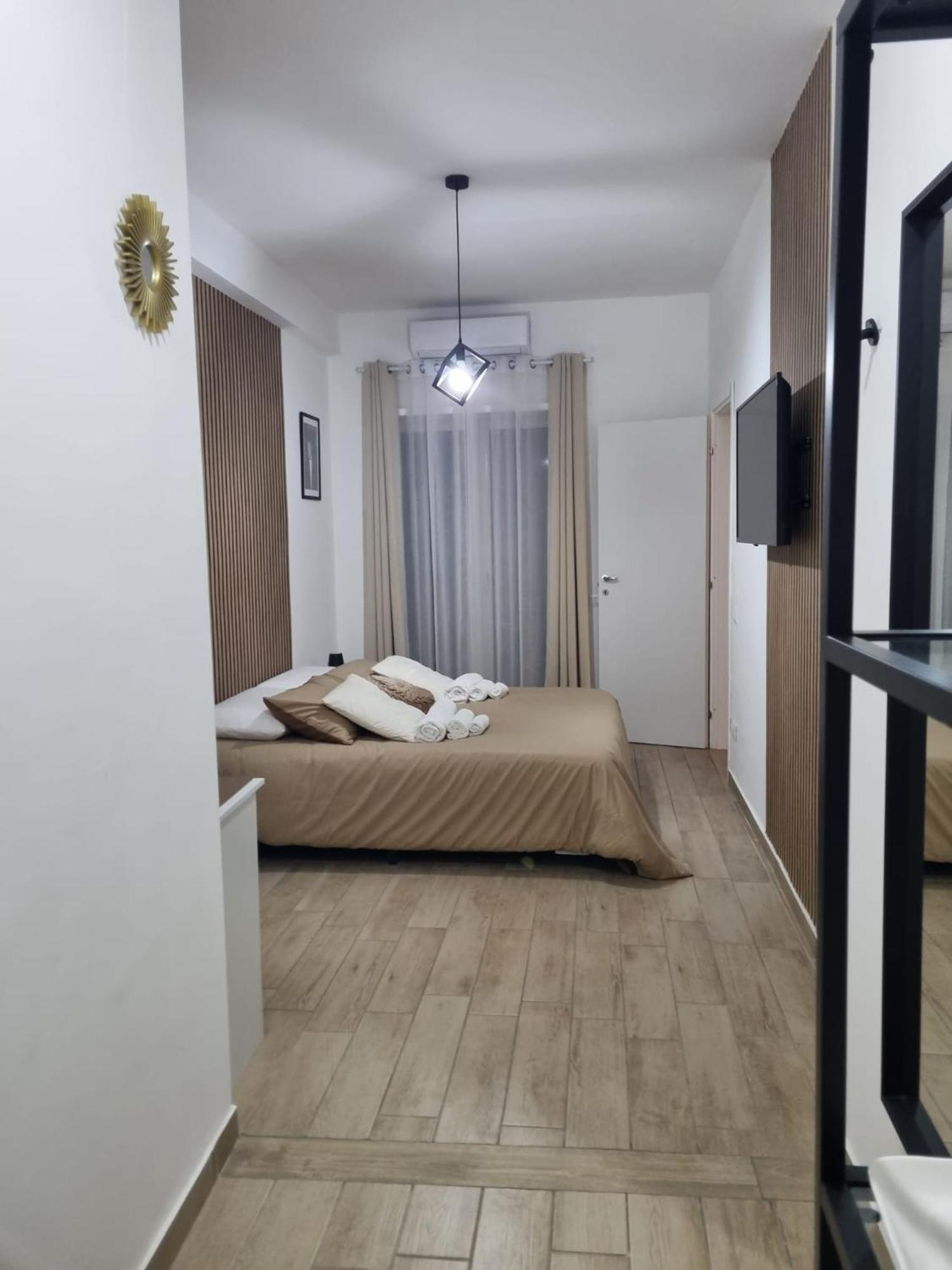 Niluna Napels Buitenkant foto